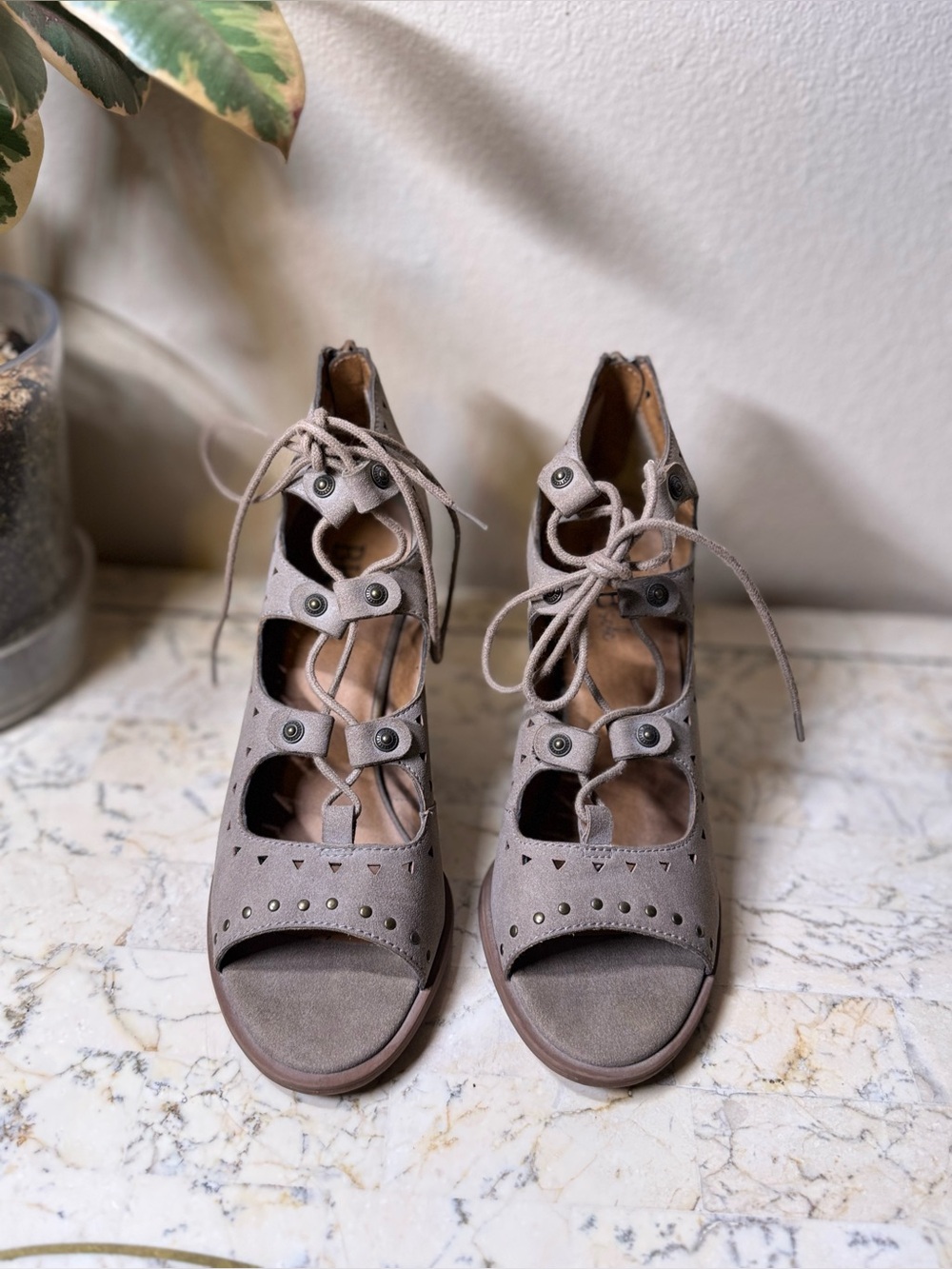 BKE Lace-Up Cutout Peep Toe Sandals